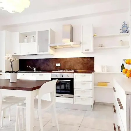 Appartamento Whiteblue House Con Giardino Castelsardo