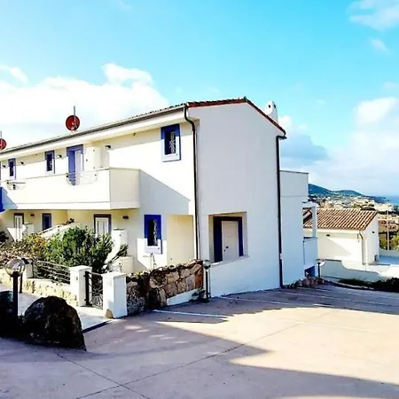 Whiteblue House Con Giardino * Castelsardo